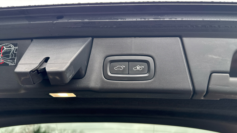 Volvo V90 2.0 D4 Cross Country Pro 5dr AWD Geartronic Diesel Estate